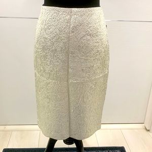 Lord & Taylor NWT Silver Jacquard Skirt size 4